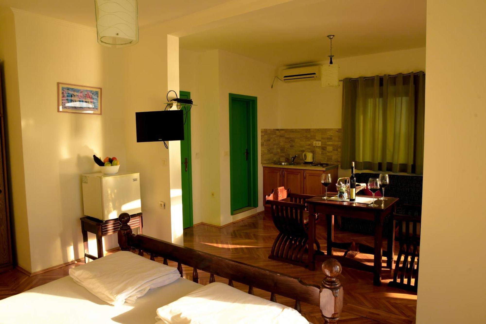 Apartments Susanna Ulcinj Bilik gambar