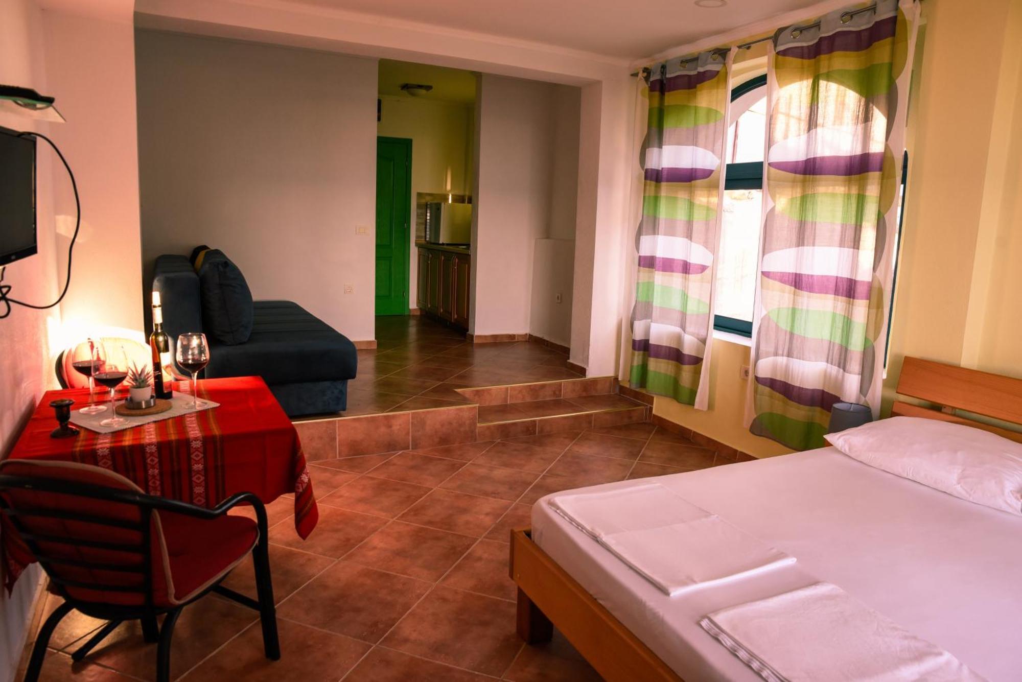 Apartments Susanna Ulcinj Bilik gambar