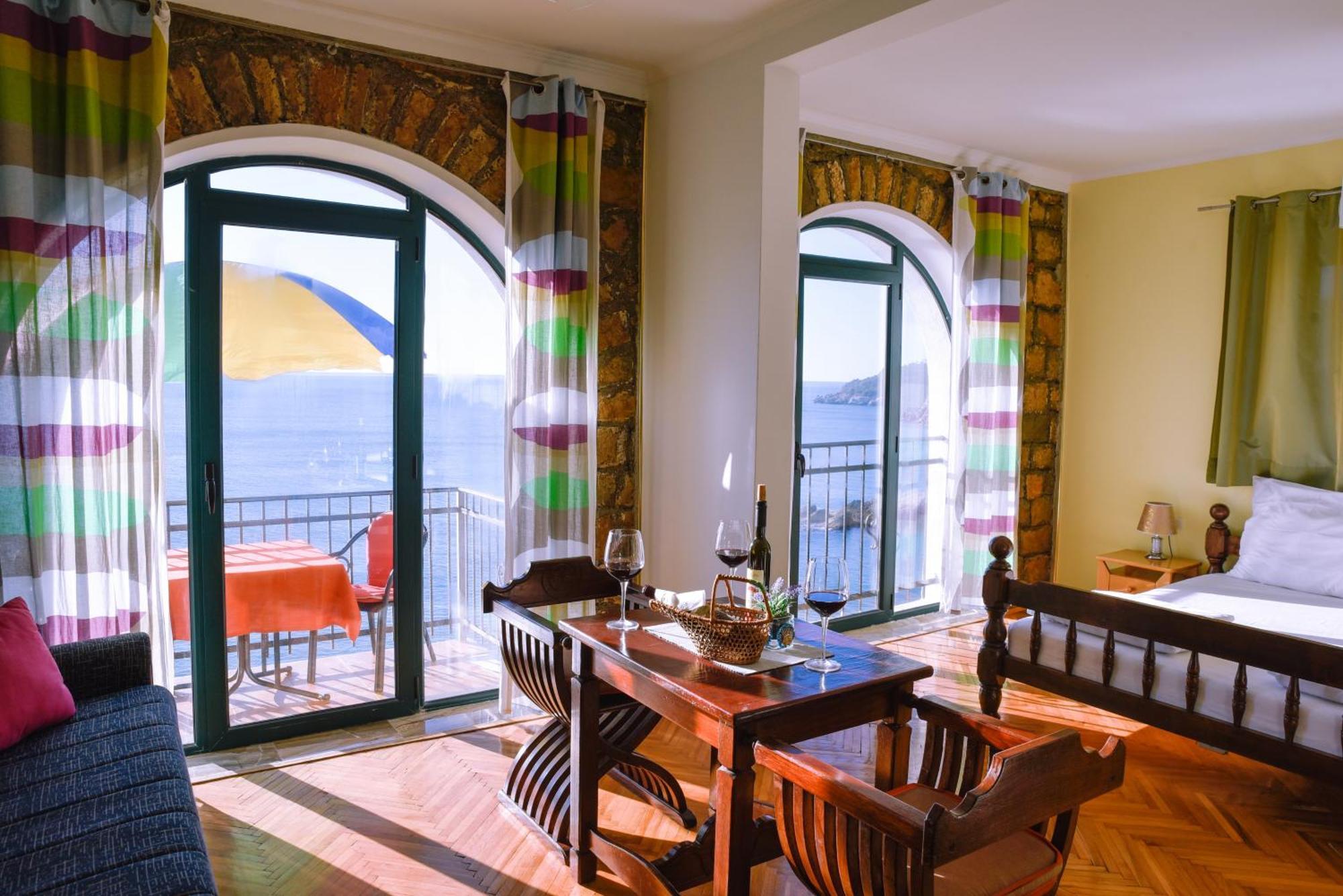 Apartments Susanna Ulcinj Bilik gambar